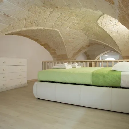 Casina Lo - The Fab